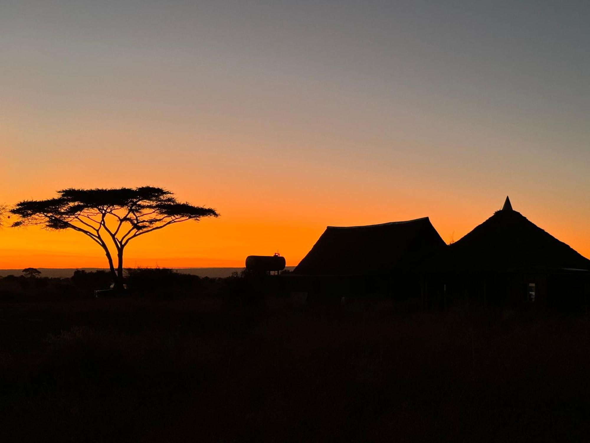 Amboseli Discovery Camp מראה חיצוני תמונה